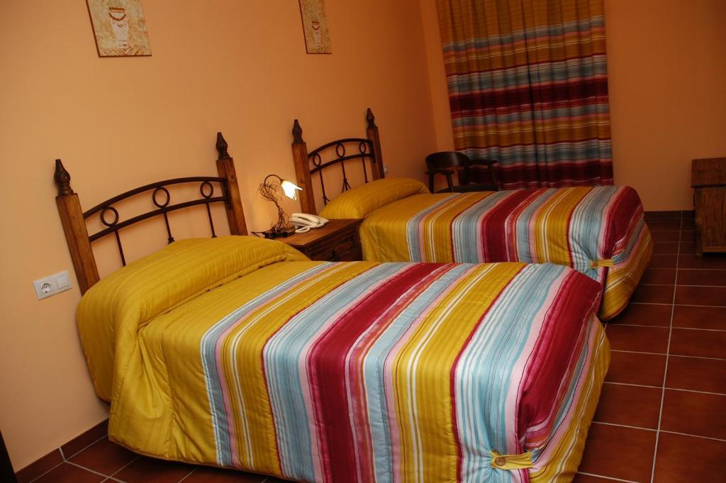 Freila Hotel Rural Los Chaparros الغرفة الصورة