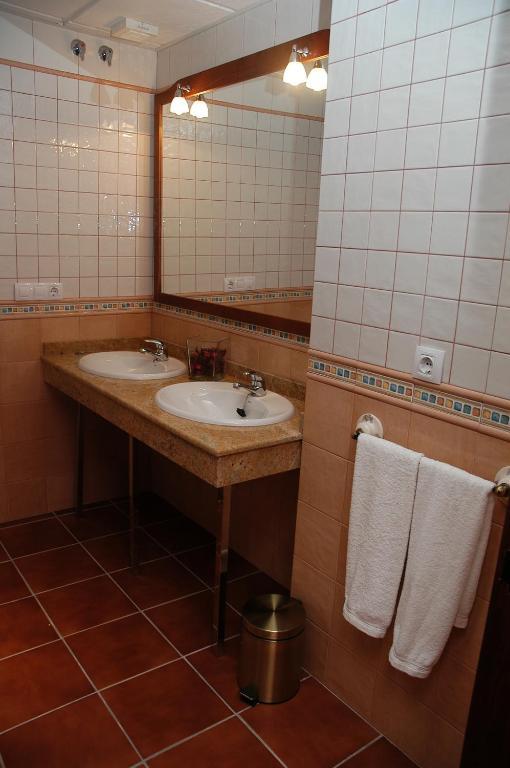 Freila Hotel Rural Los Chaparros الغرفة الصورة